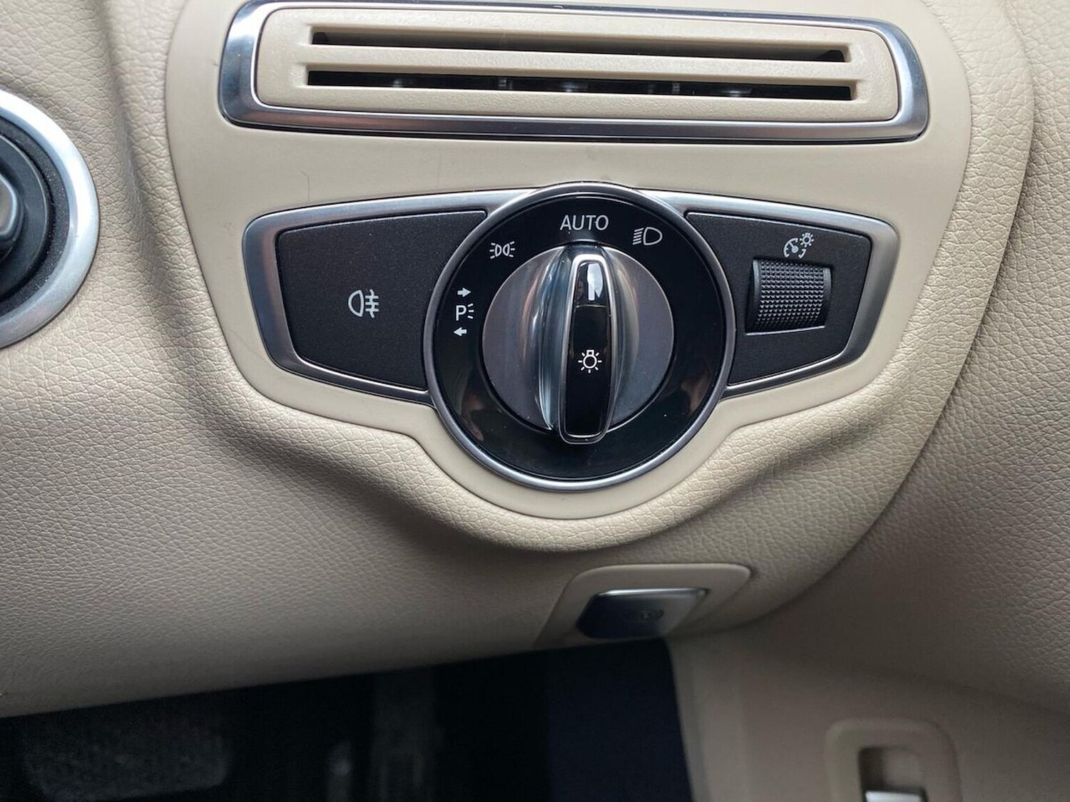 Used Mercedes-Benz C Class 2017 for sale - 76422327: Photo 22