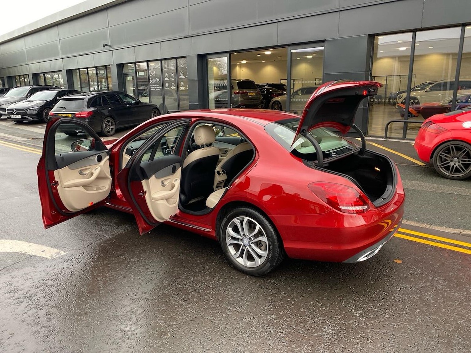 Used Mercedes-Benz C Class 2017 for sale - 76422327: Photo 40