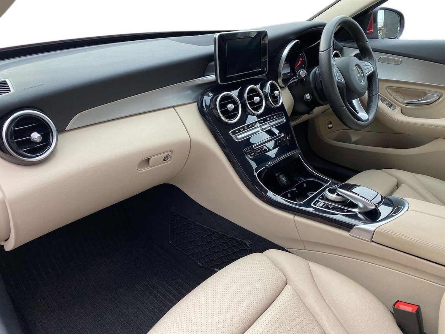 Used Mercedes-Benz C Class 2017 for sale - 76422327: Photo 7