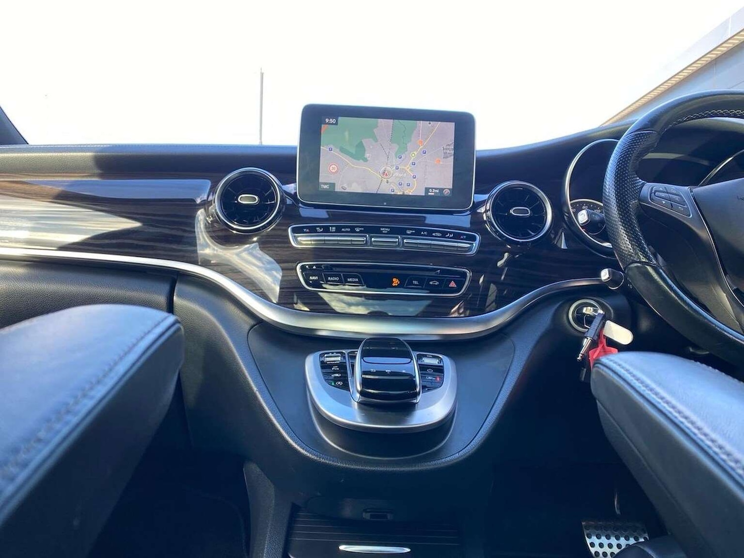 Used Mercedes-Benz V-Class 2021 for sale - 77572930: Photo 13