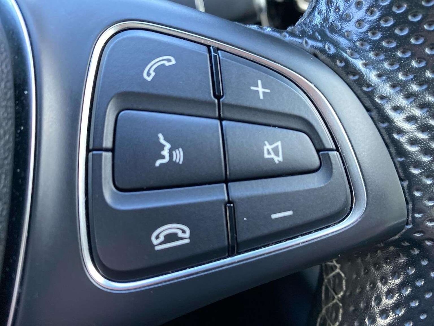 Used Mercedes-Benz V-Class 2021 for sale - 77572930: Photo 27