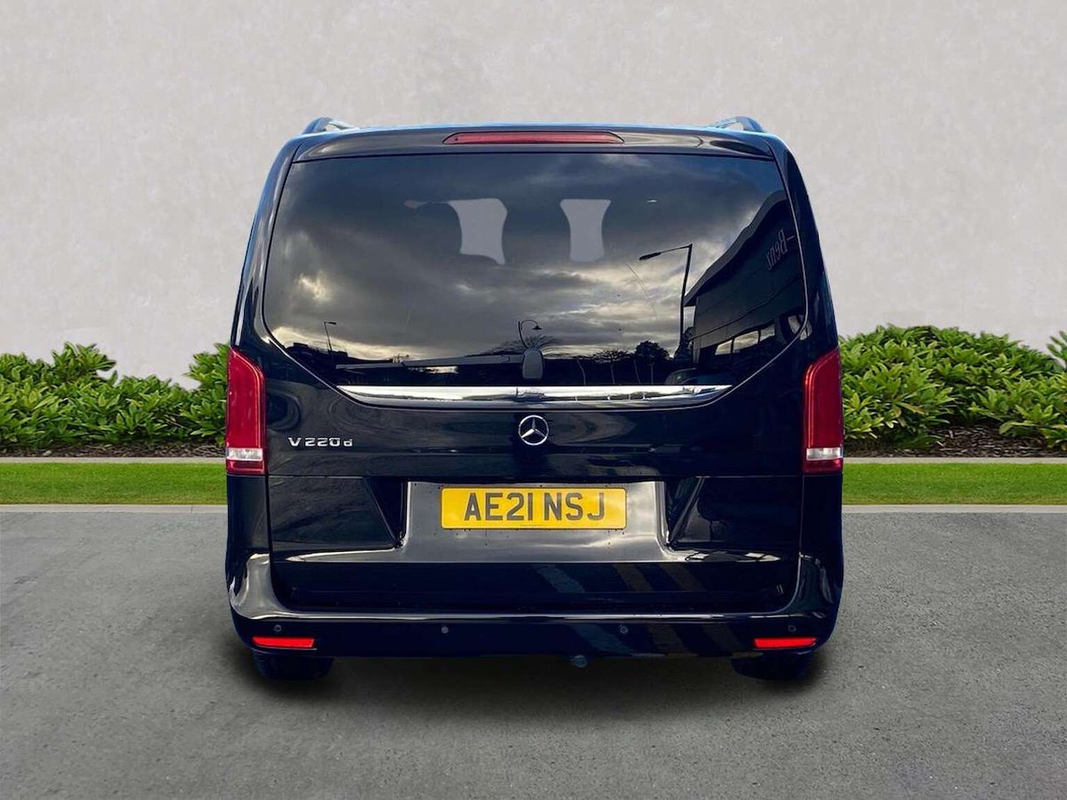 Used Mercedes-Benz V-Class 2021 for sale - 77572930: Photo 4