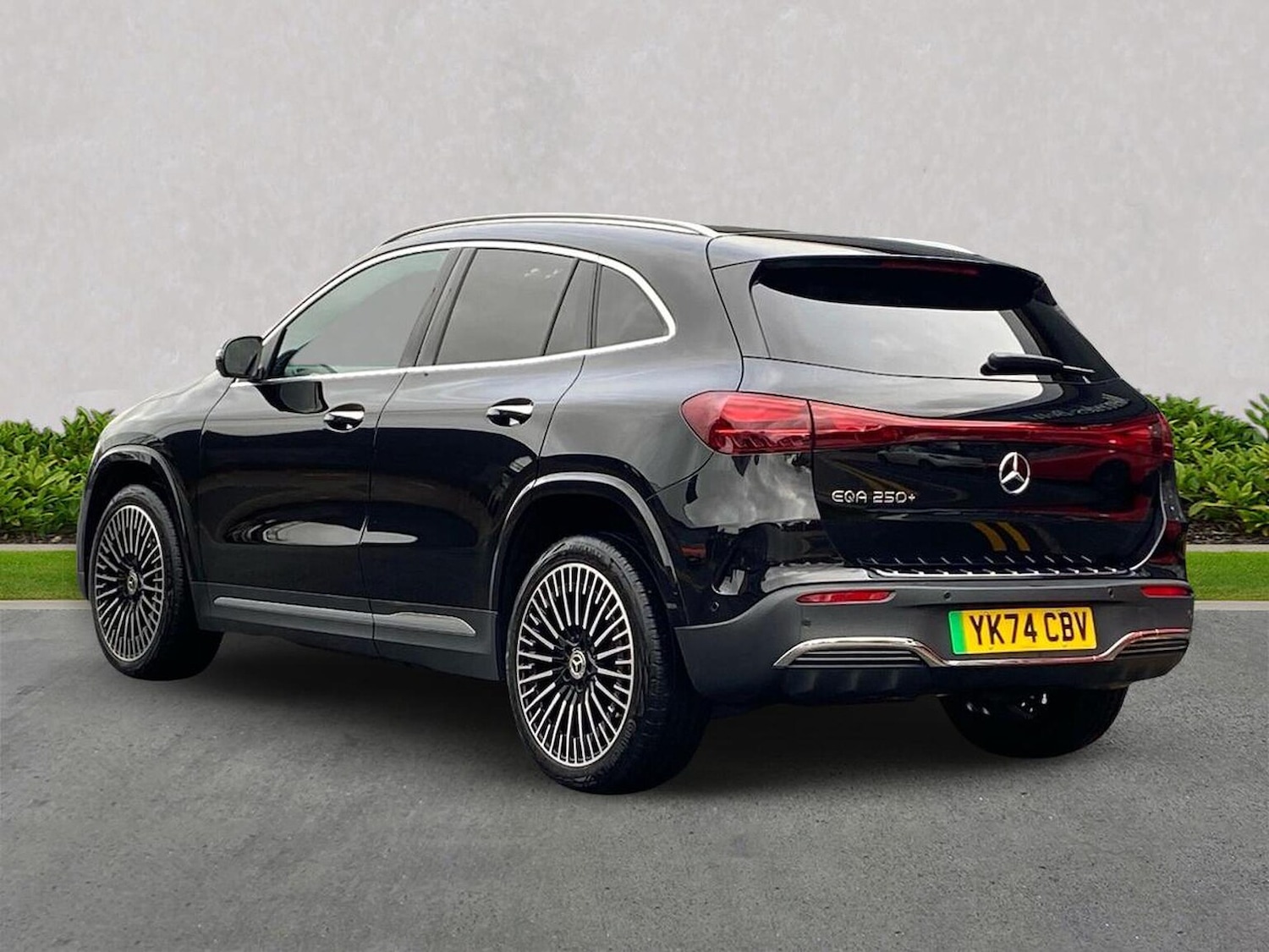 Used Mercedes-Benz EQA 2024 for sale - 76422331: Photo 2