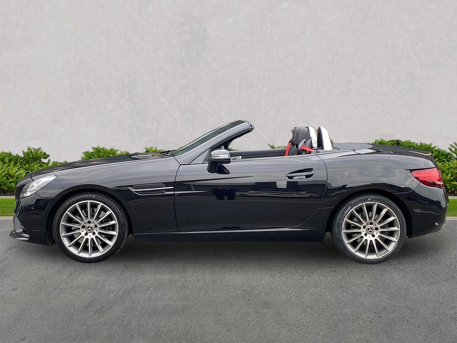 Used Mercedes-Benz SLC 2017 for sale - 76305389: Photo 19