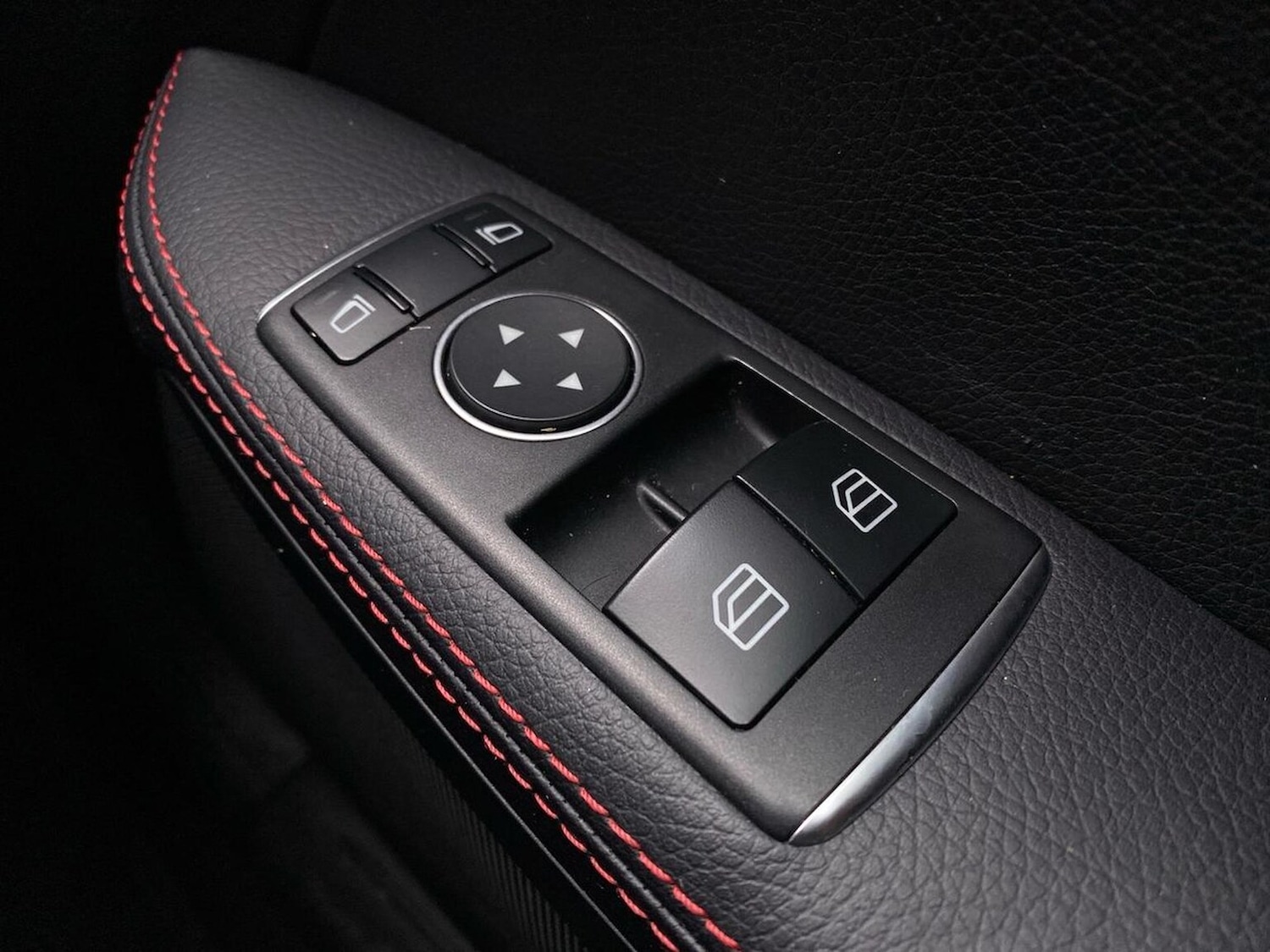 Used Mercedes-Benz SLC 2017 for sale - 76305389: Photo 21