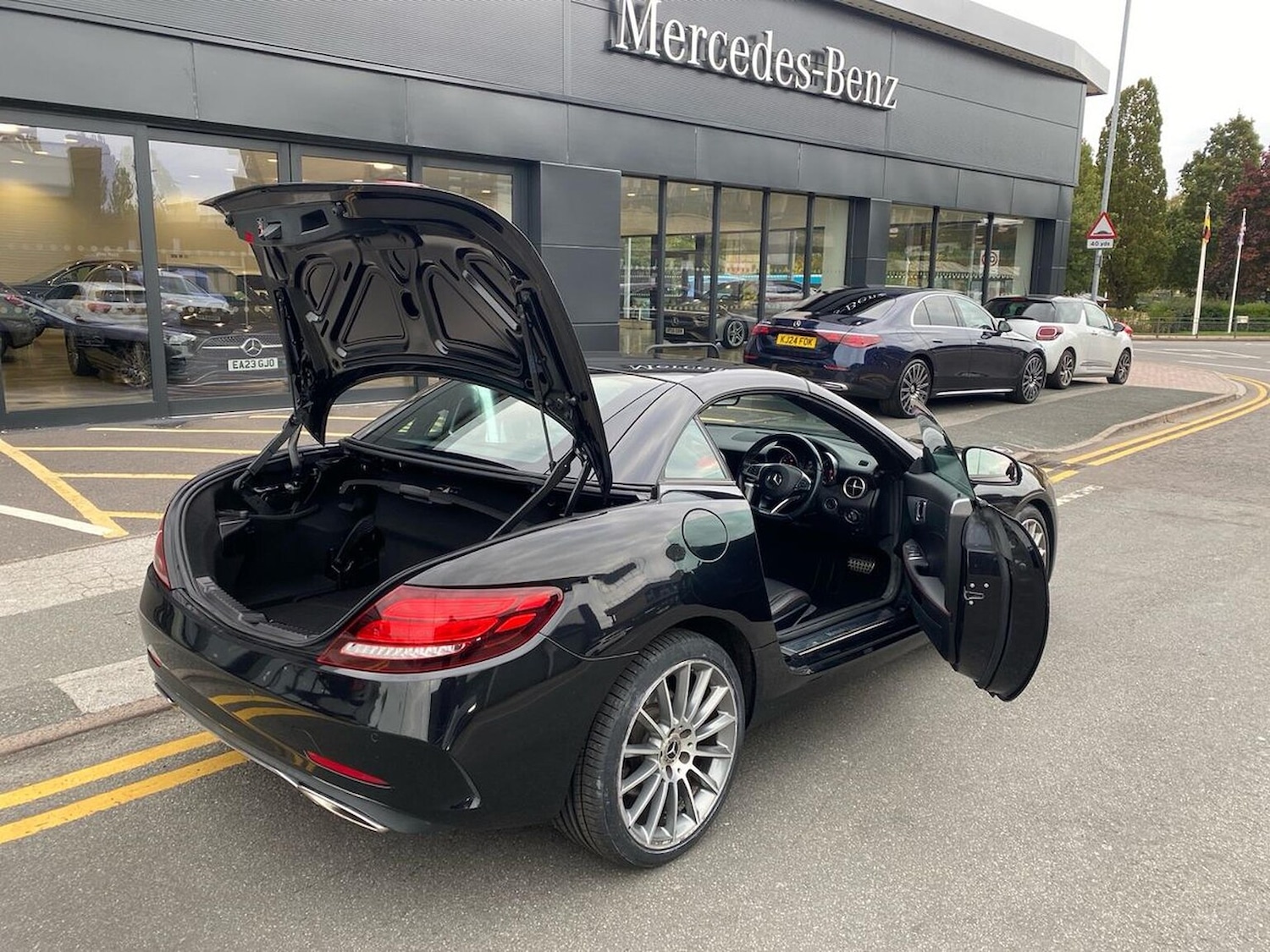 Used Mercedes-Benz SLC 2017 for sale - 76305389: Photo 40