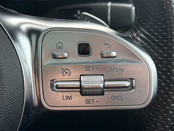 Used Mercedes-Benz GLC 2020 for sale - 76142961: Photo 27