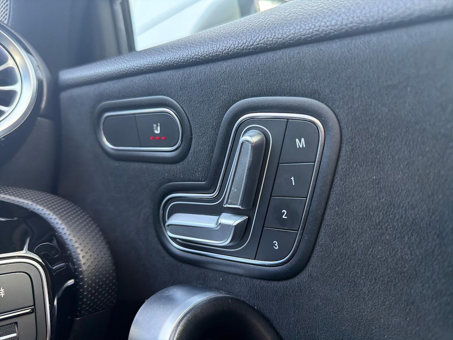 Used Mercedes-Benz A-Class 2019 for sale - 76547711: Photo 30