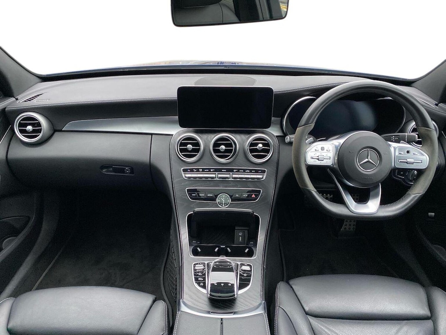 Used Mercedes-Benz C Class 2021 for sale - 76979904: Photo 8