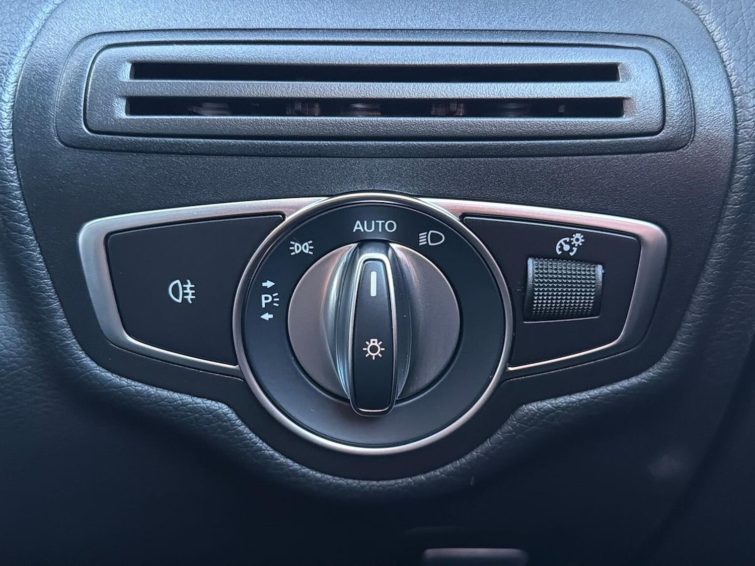 Used Mercedes-Benz GLC 2021 for sale - 76627985: Photo 22