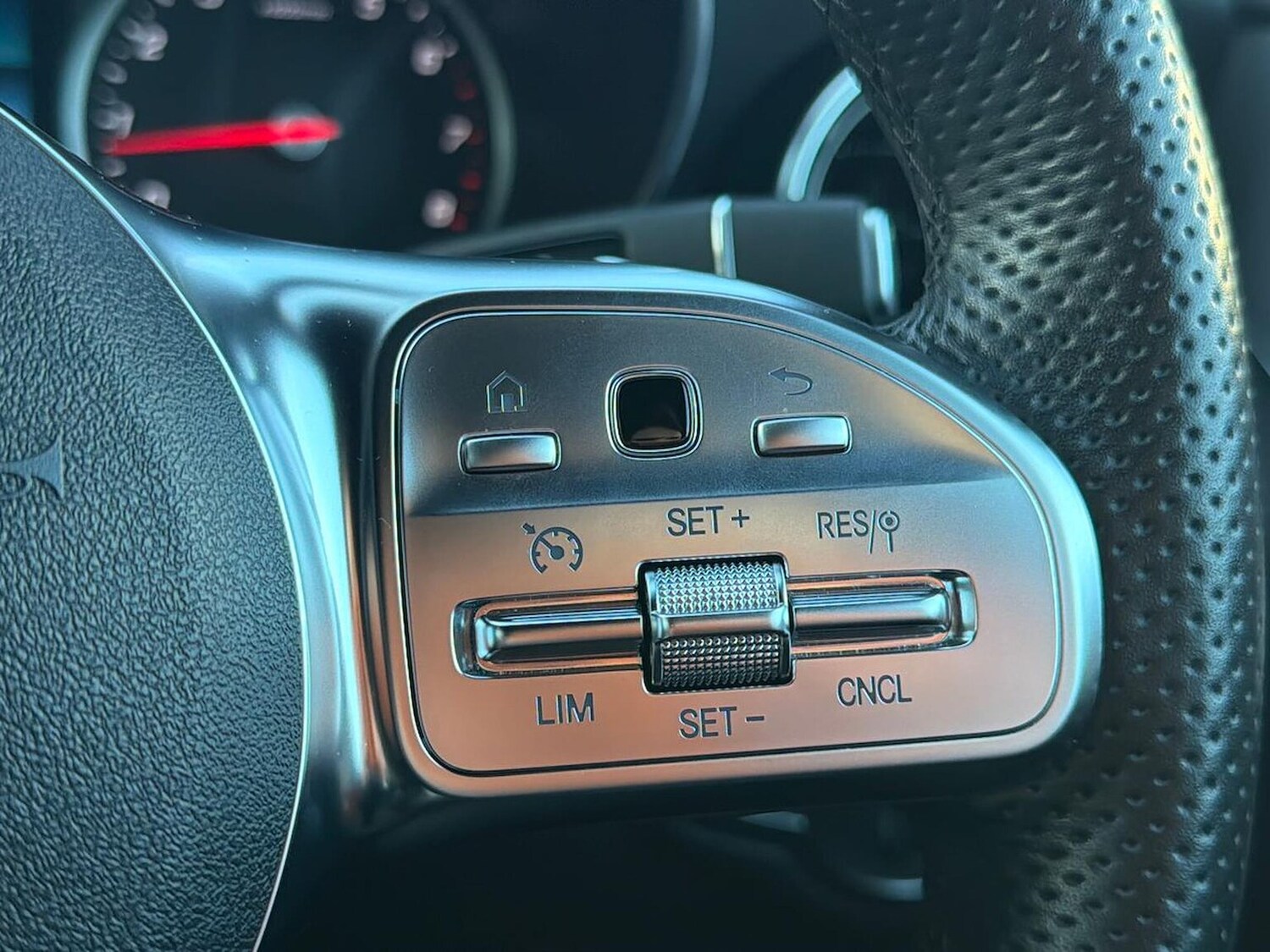 Used Mercedes-Benz GLC 2021 for sale - 76627985: Photo 27