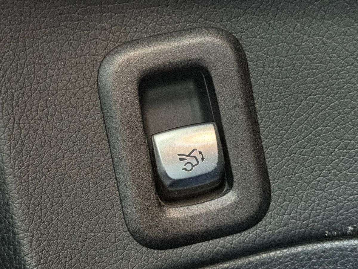 Used Mercedes-Benz C Class 2021 for sale - 78191646: Photo 31