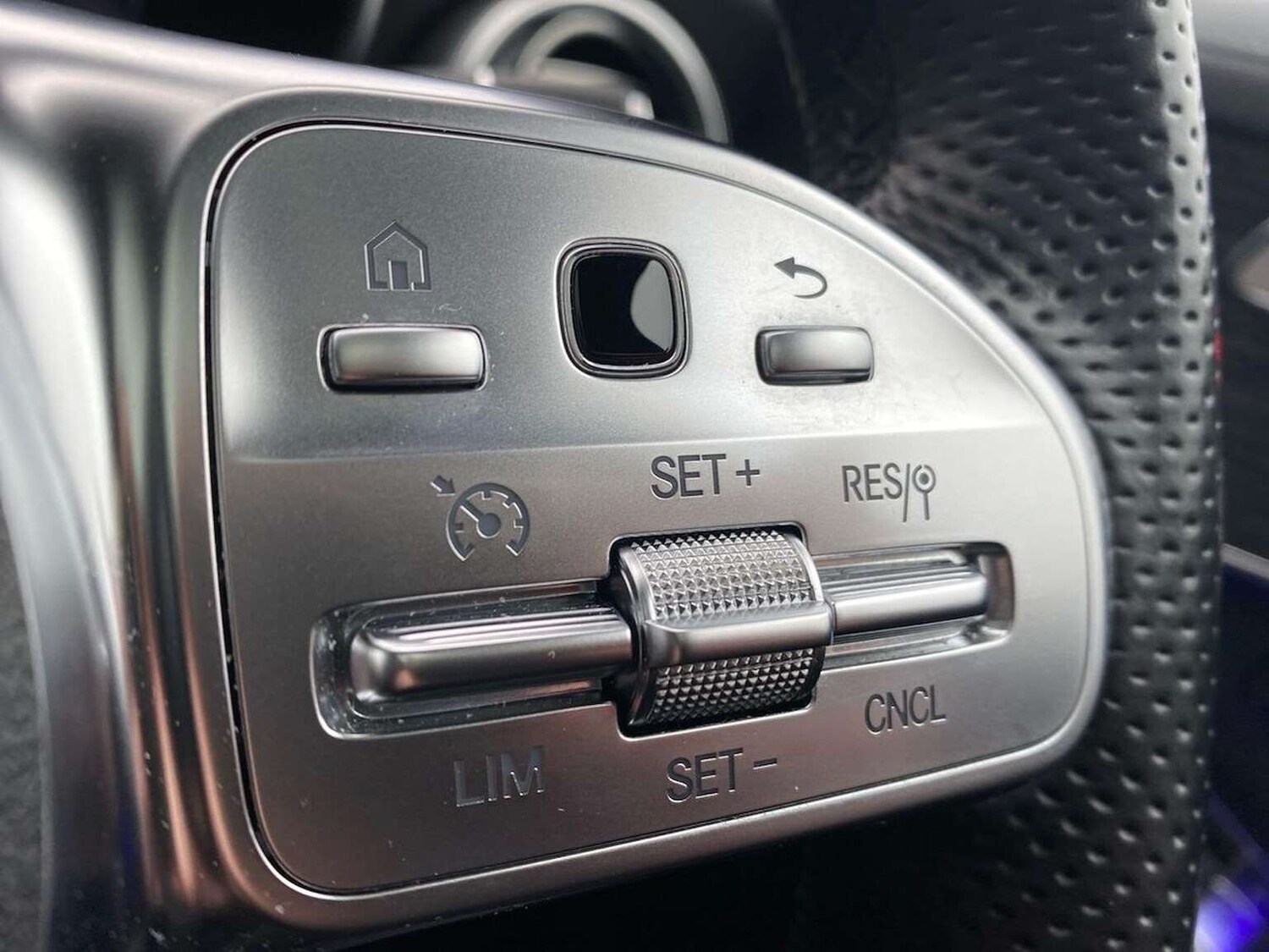 Used Mercedes-Benz GLC 2022 for sale - 78011614: Photo 27