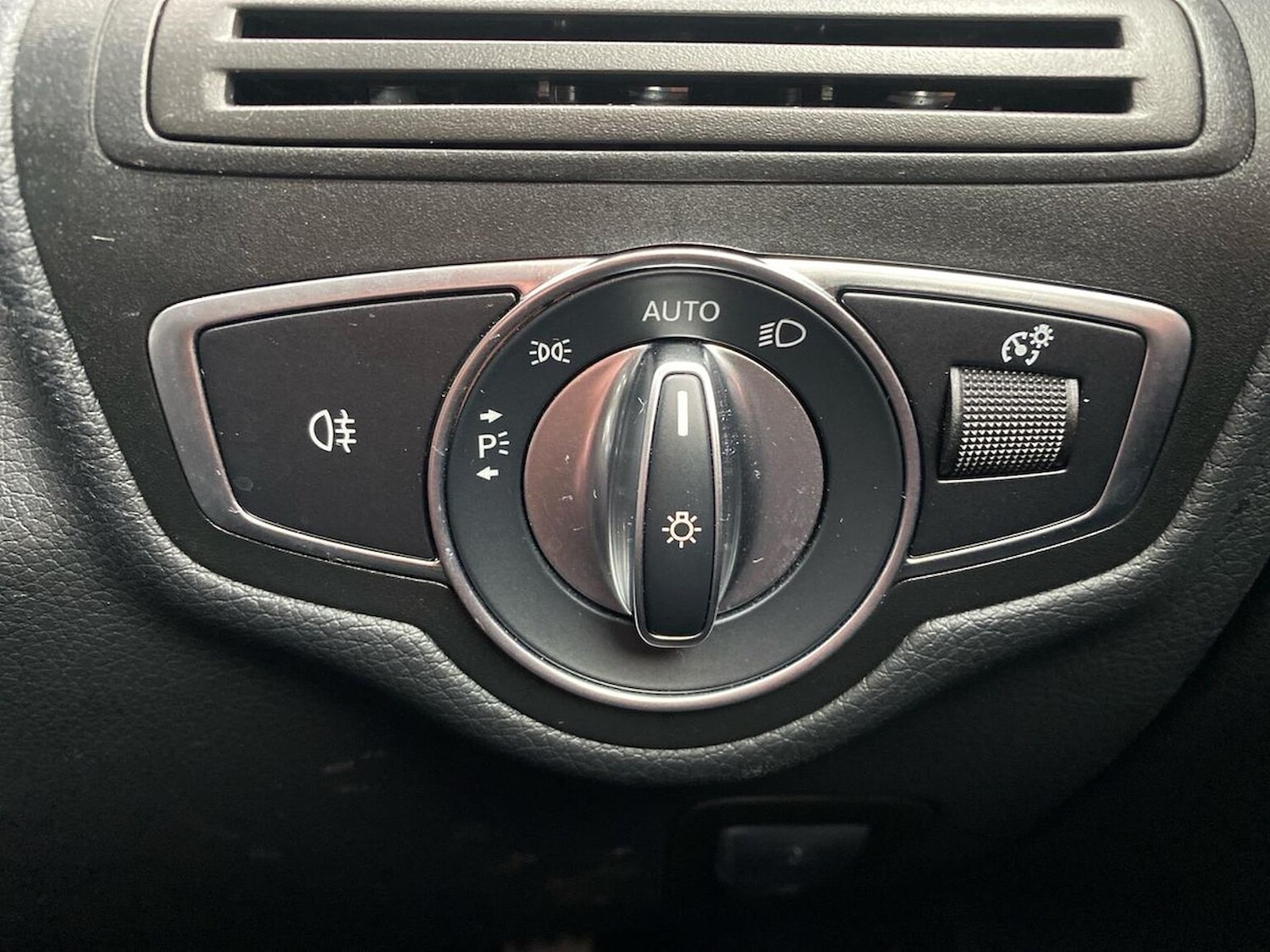 Used Mercedes-Benz GLC 2022 for sale - 76497292: Photo 22