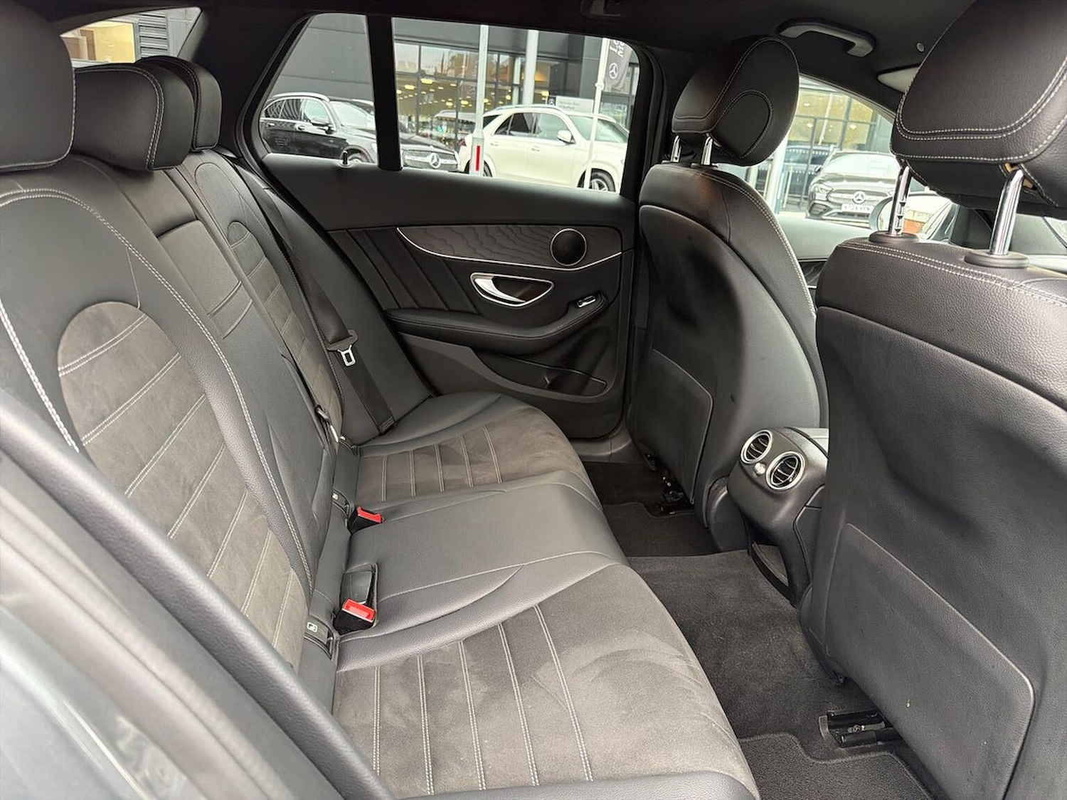 Used Mercedes-Benz C Class 2018 for sale - 76316467: Photo 16