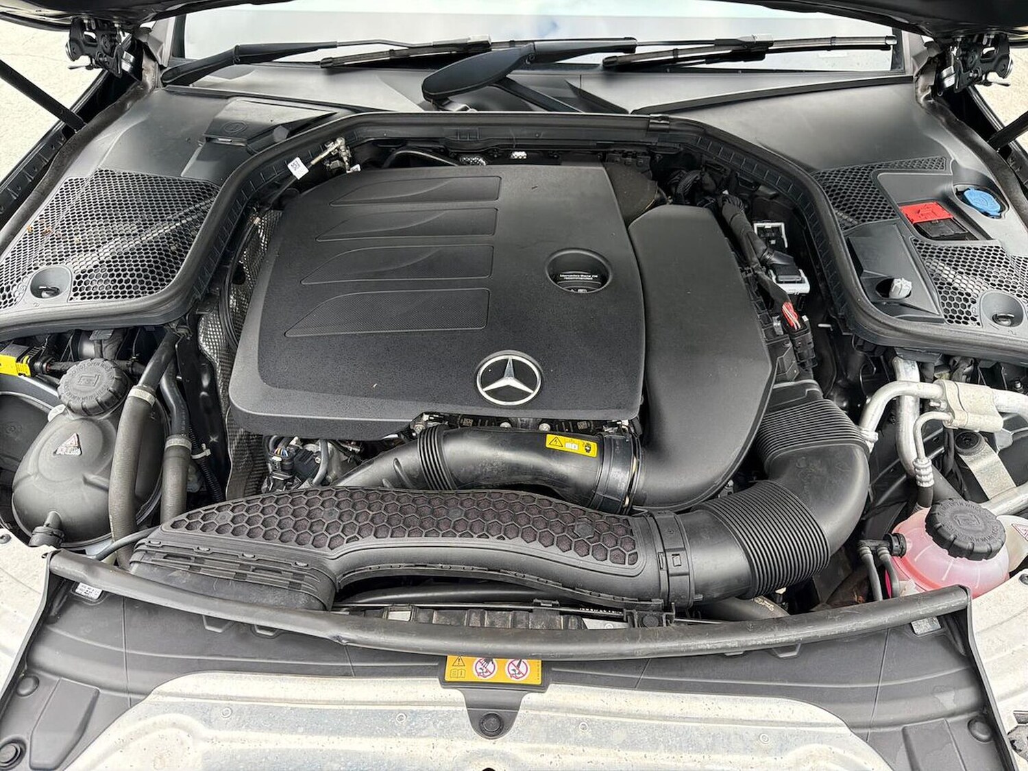 Used Mercedes-Benz C Class 2018 for sale - 76316467: Photo 38