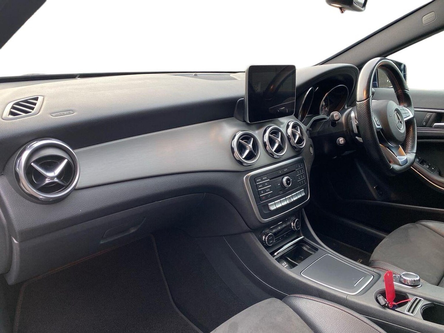 Used Mercedes-Benz GLA 2018 for sale - 76422330: Photo 7