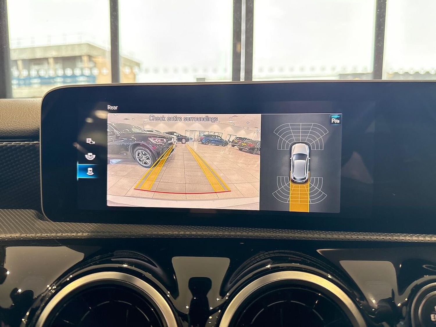 Used Mercedes-Benz A-Class 2018 for sale - 76402443: Photo 23