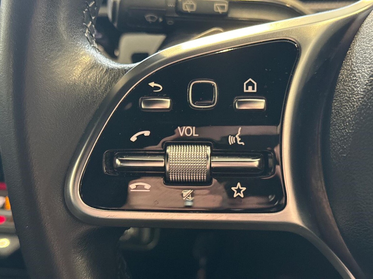 Used Mercedes-Benz A-Class 2018 for sale - 76402443: Photo 26