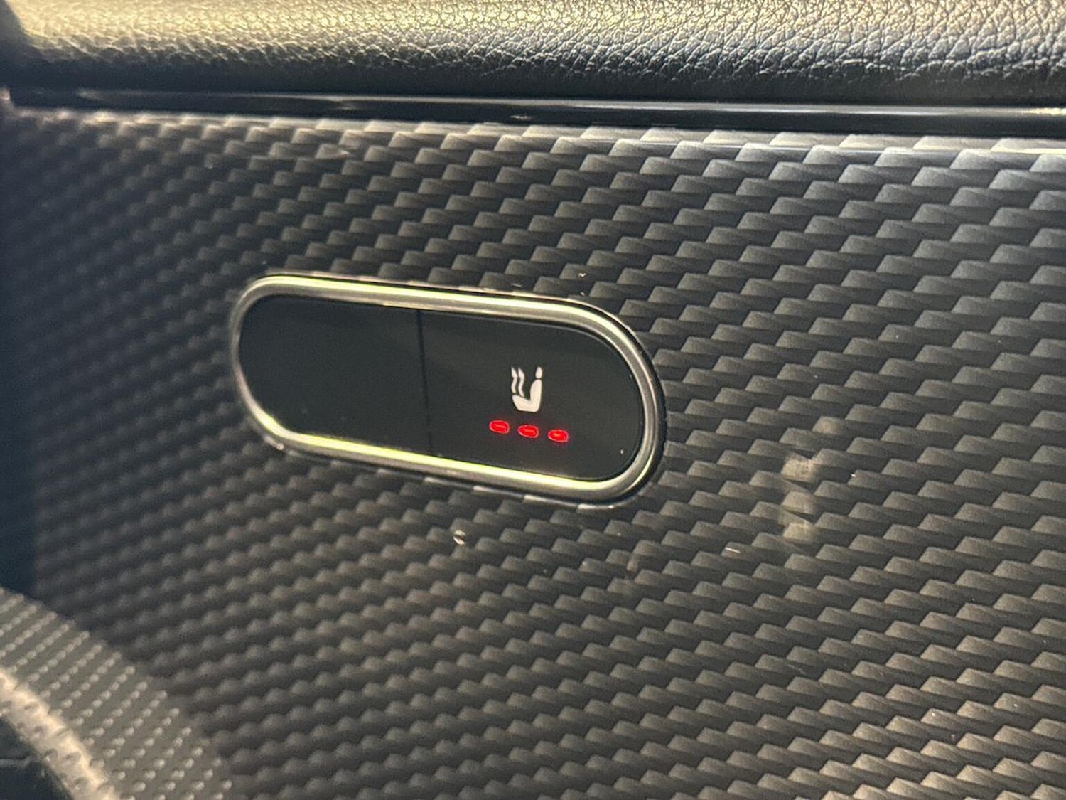 Used Mercedes-Benz A-Class 2018 for sale - 76402443: Photo 30