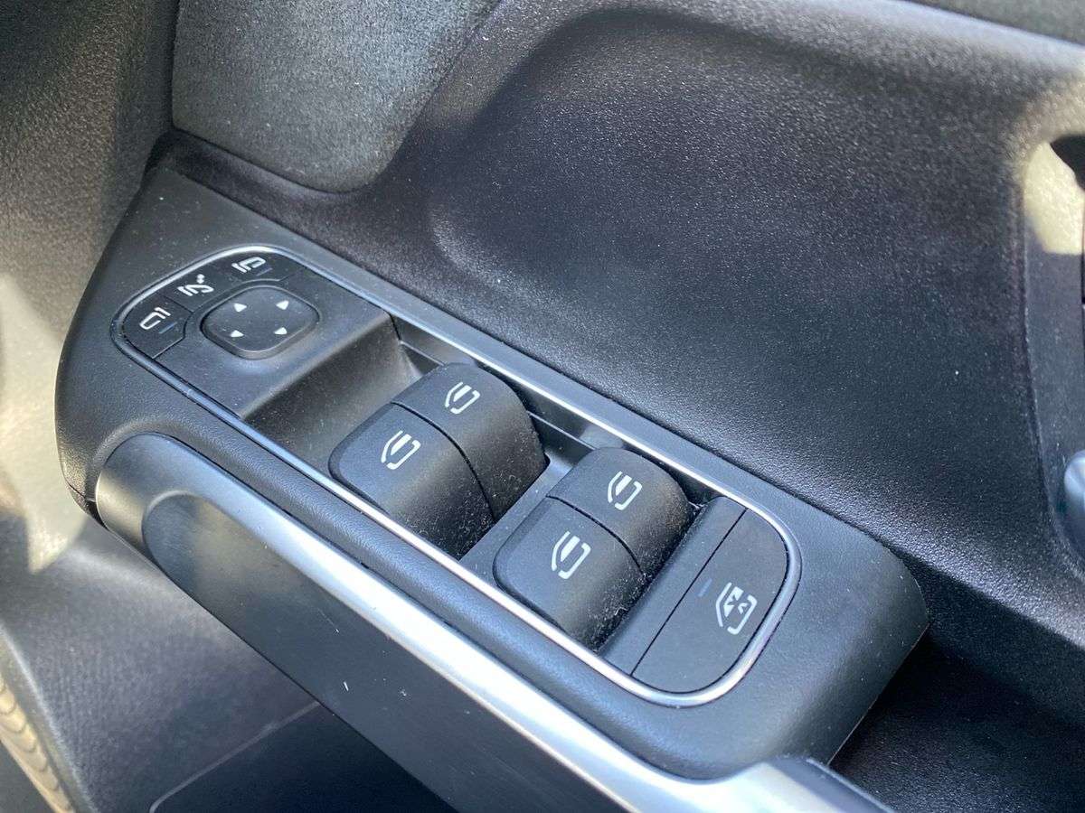 Used Mercedes-Benz GLB 2023 for sale - 78196104: Photo 21