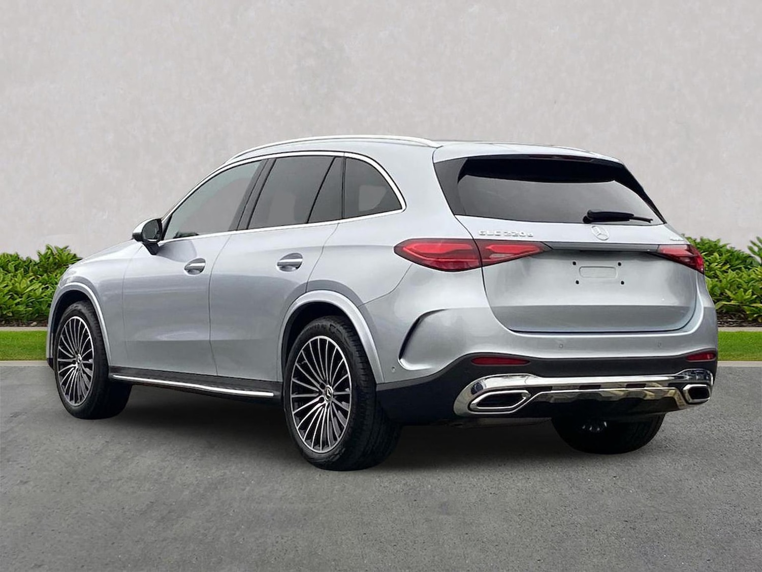 Used Mercedes-Benz GLC 2024 for sale - 76583210: Photo 2