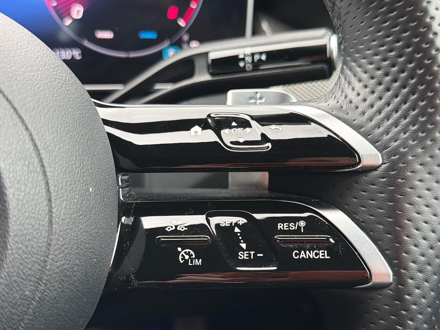 Used Mercedes-Benz GLC 2024 for sale - 76422337: Photo 27