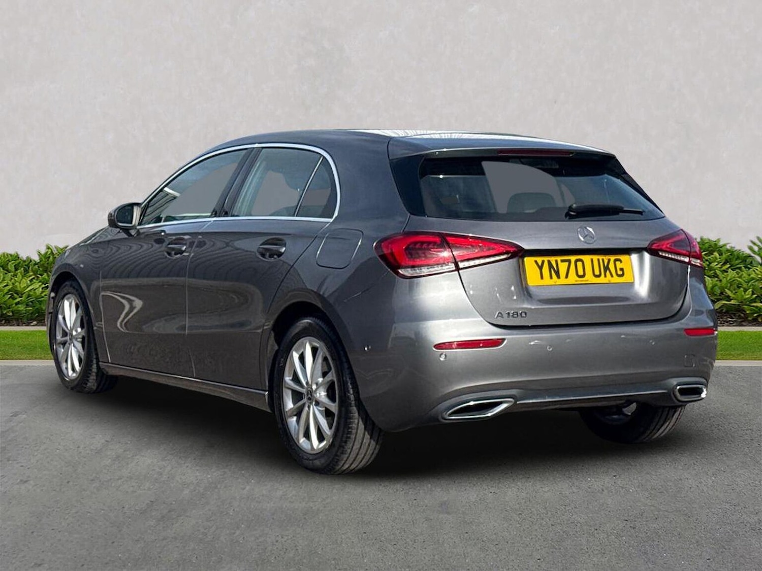 Used Mercedes-Benz A-Class 2020 for sale - 76177187: Photo 2