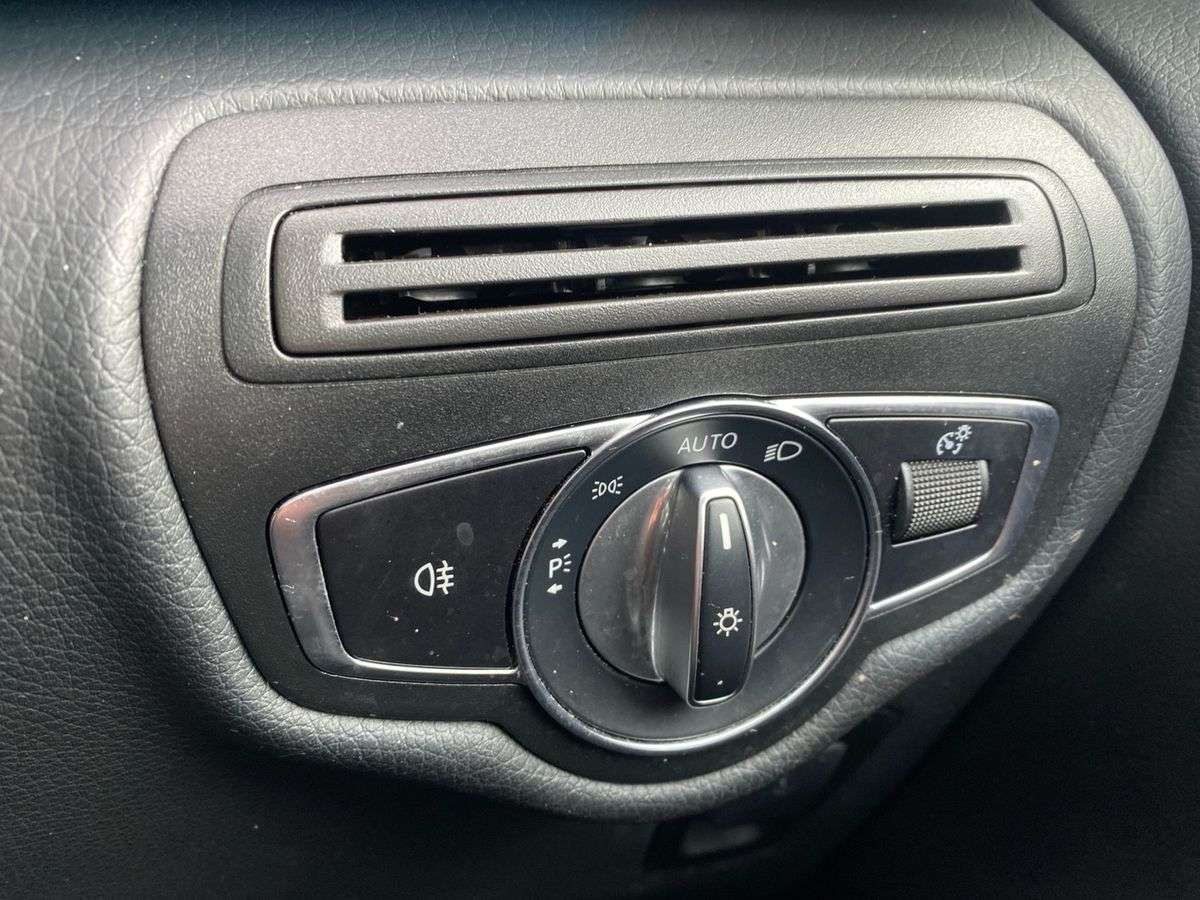 Used Mercedes-Benz V-Class 2021 for sale - 78039336: Photo 22