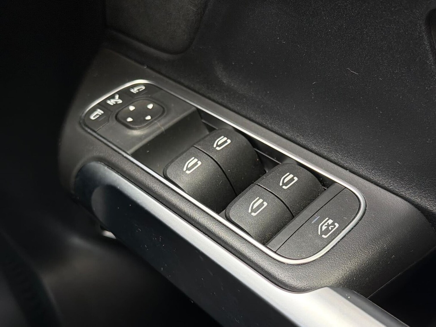 Used Mercedes-Benz GLB 2024 for sale - 76490521: Photo 21