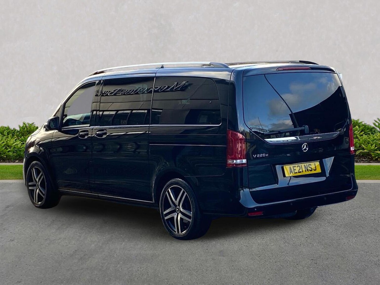 Used Mercedes-Benz V-Class 2021 for sale - 77488406: Photo 2