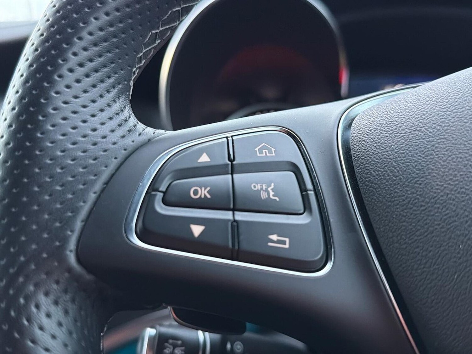 Used Mercedes-Benz V-Class 2024 for sale - 77488396: Photo 26