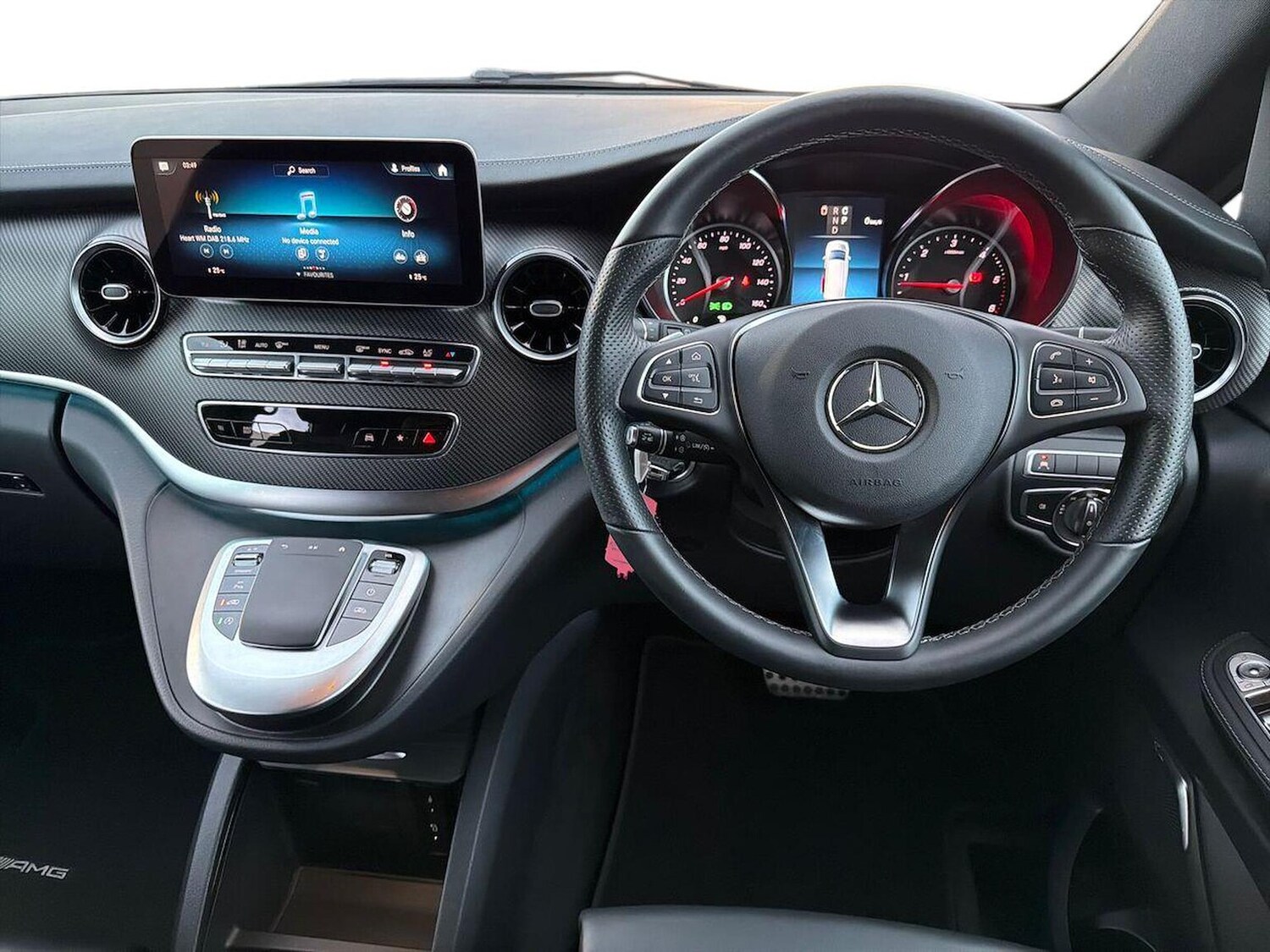 Used Mercedes-Benz V-Class 2024 for sale - 77488396: Photo 9