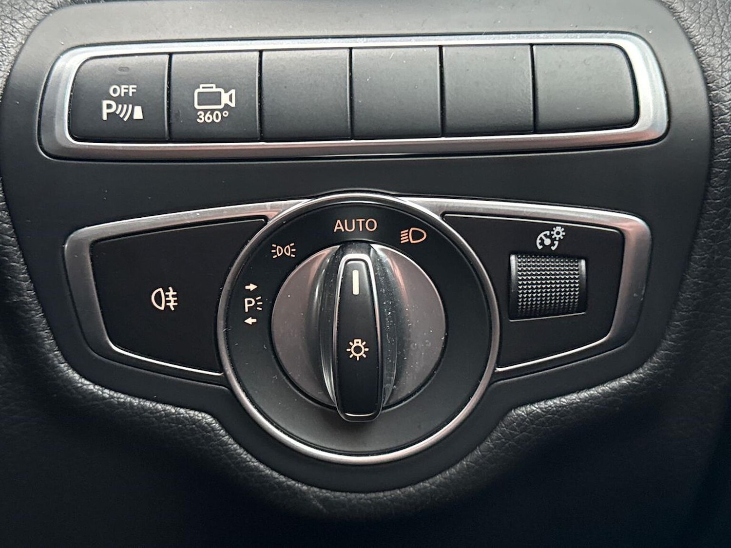 Used Mercedes-Benz GLC 2019 for sale - 76536607: Photo 22