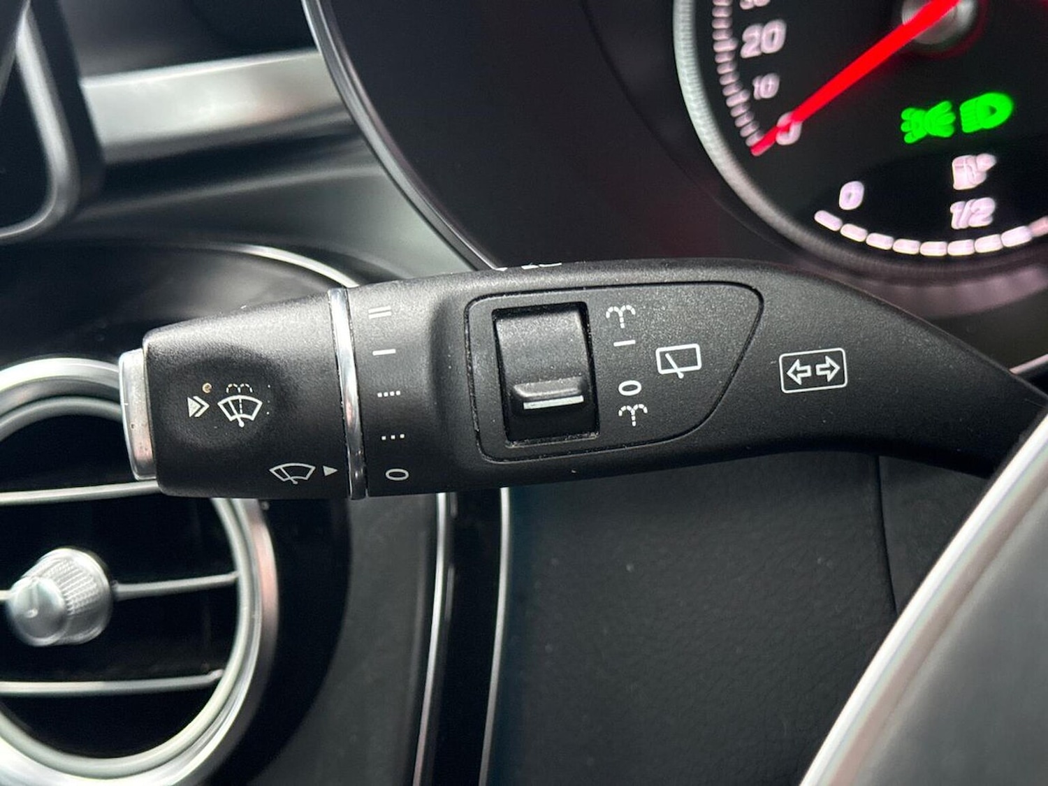 Used Mercedes-Benz GLC 2019 for sale - 76536607: Photo 28