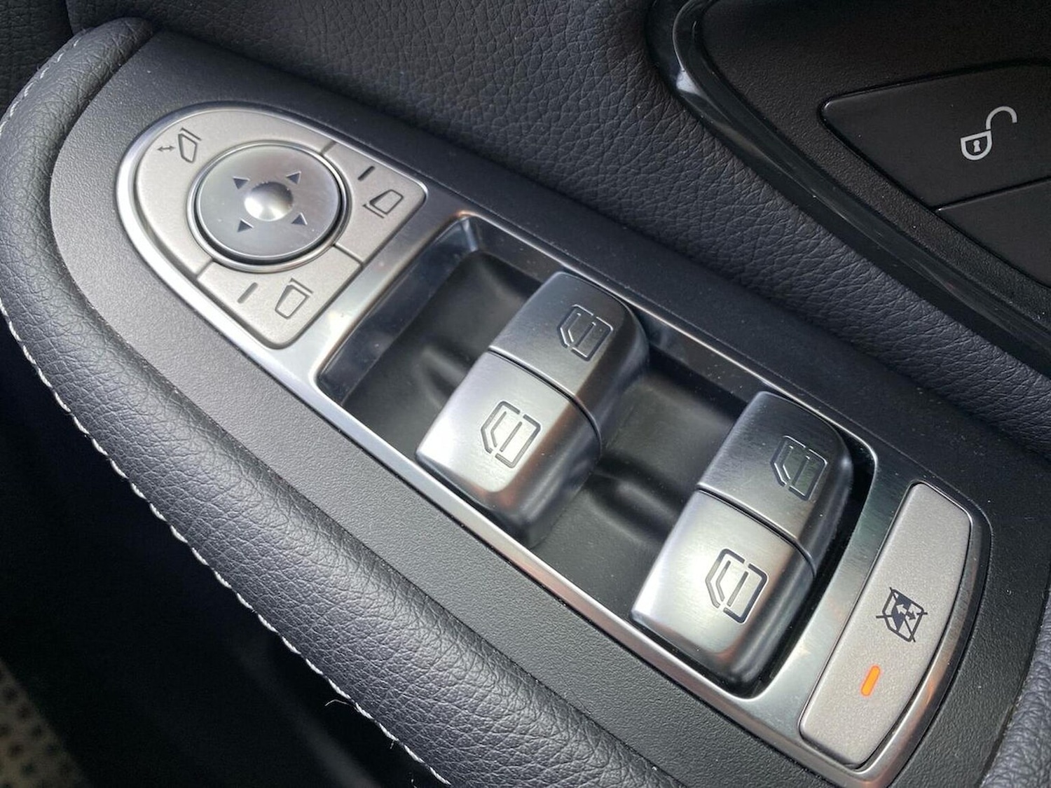 Used Mercedes-Benz GLC 2020 for sale - 76749014: Photo 21