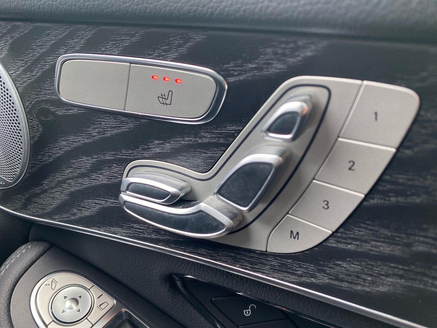 Used Mercedes-Benz GLC 2020 for sale - 76749014: Photo 30