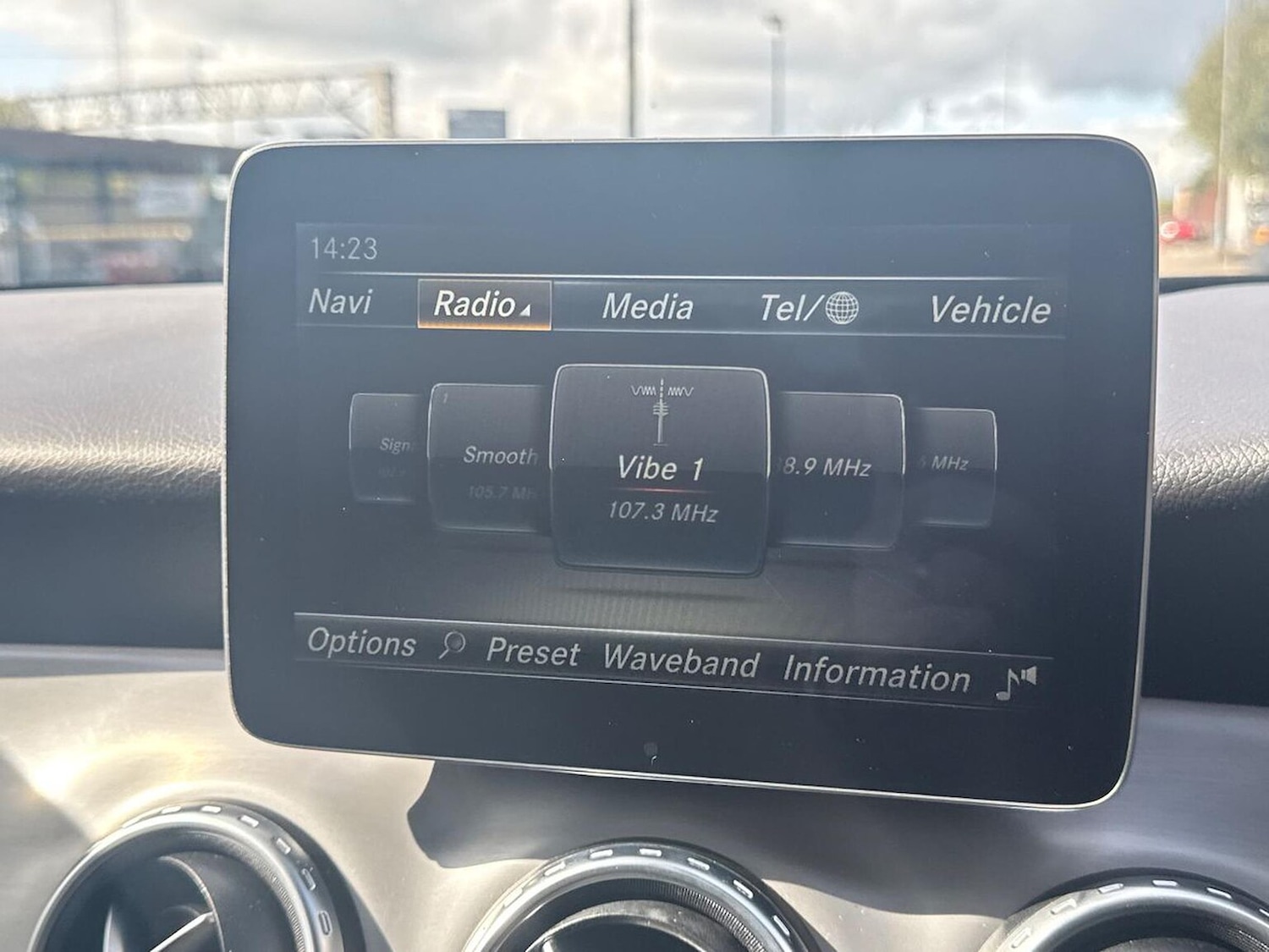 Used Mercedes-Benz GLA 2017 for sale - 75975346: Photo 11