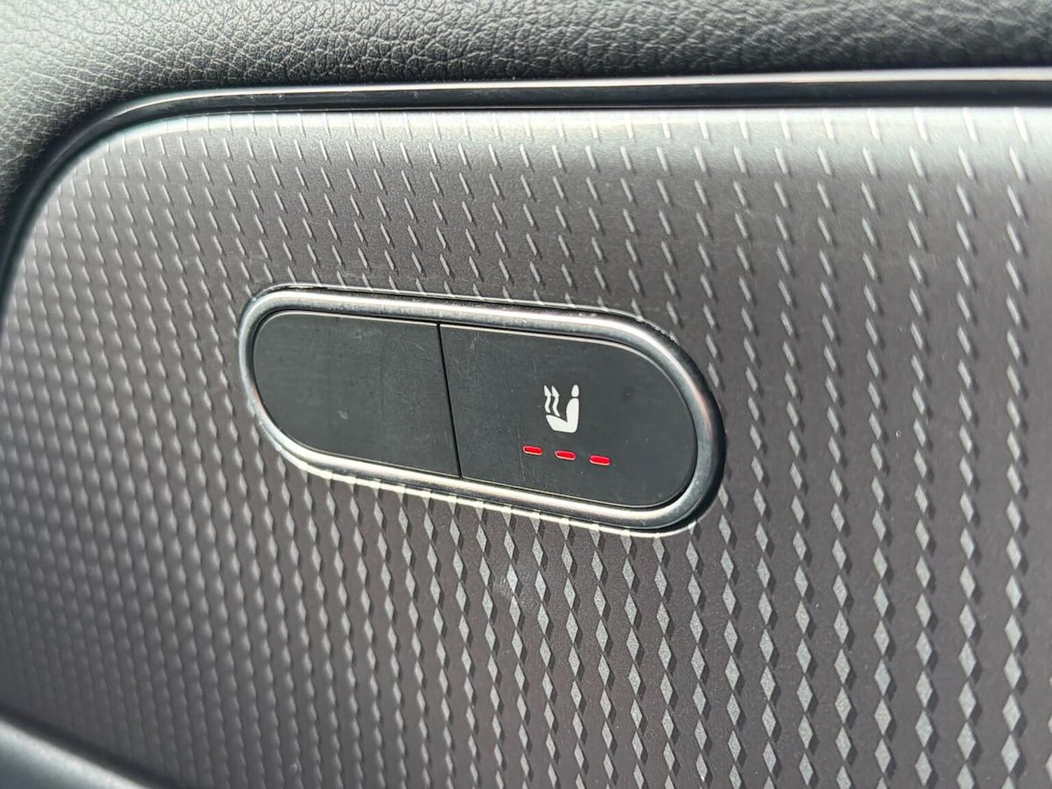 Used Mercedes-Benz GLA 2021 for sale - 76403410: Photo 30