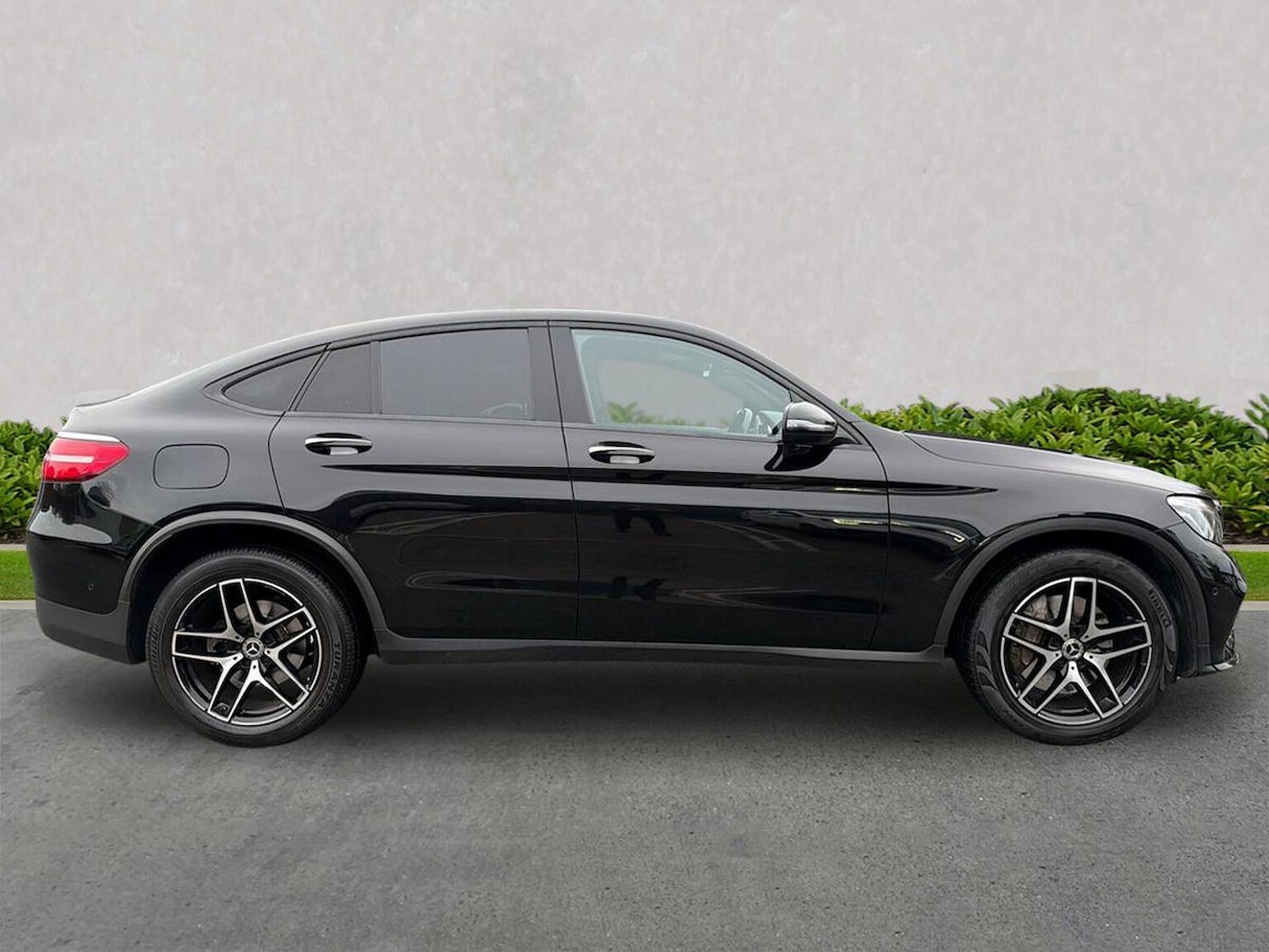 Used Mercedes-Benz GLC 2017 for sale - 76403418: Photo 2