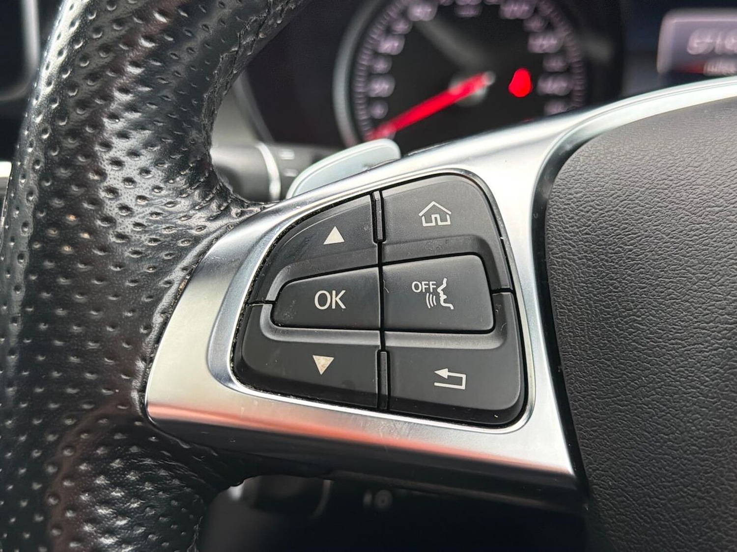 Used Mercedes-Benz GLC 2017 for sale - 76403418: Photo 26