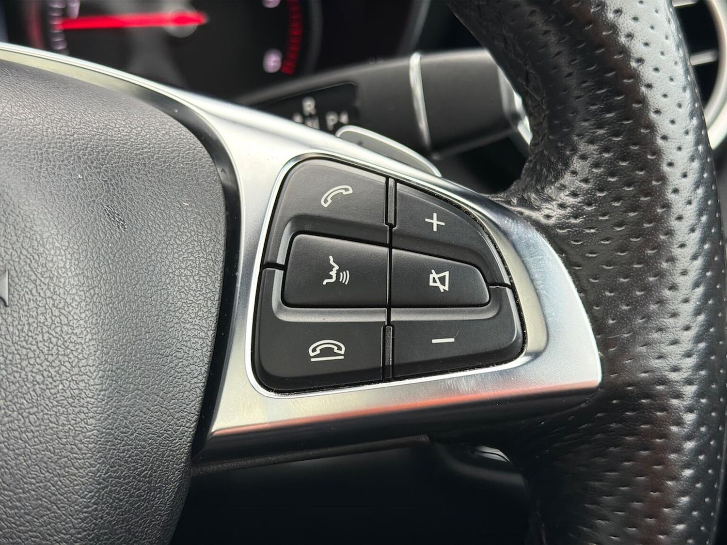 Used Mercedes-Benz GLC 2017 for sale - 76403418: Photo 27