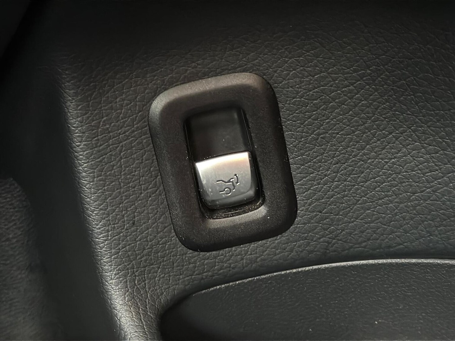 Used Mercedes-Benz GLC 2017 for sale - 76403418: Photo 31