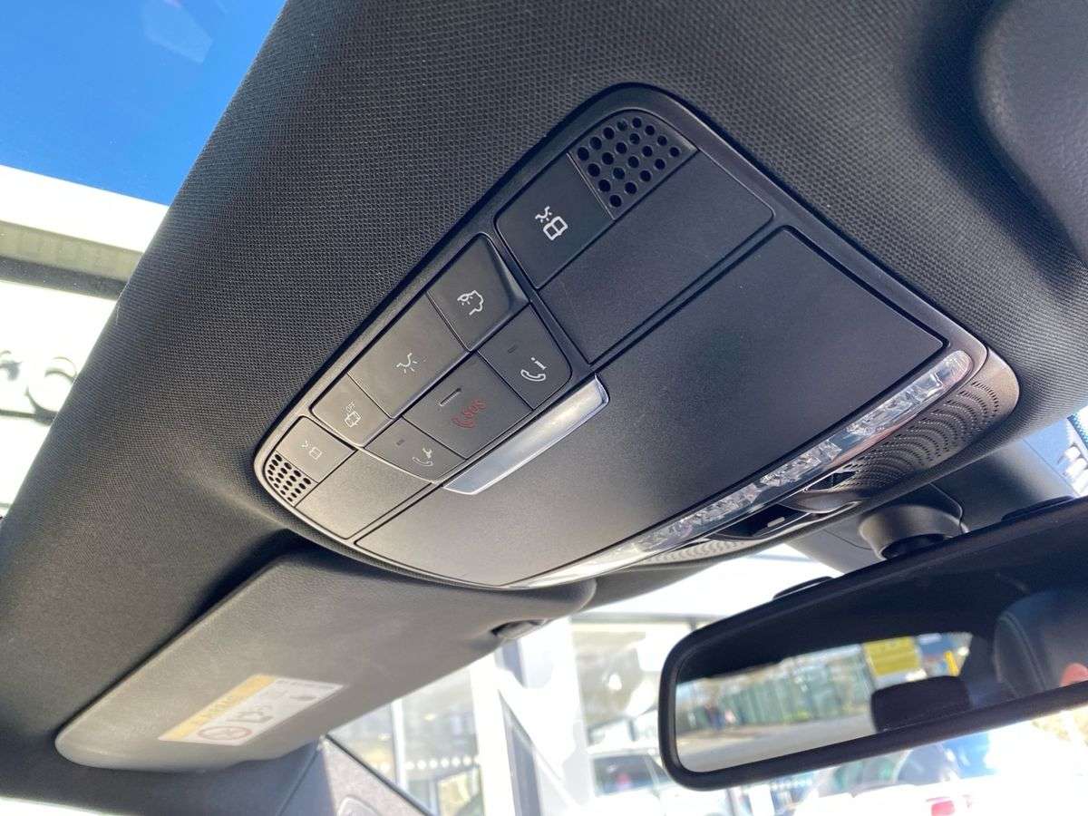 Used Mercedes-Benz C Class 2017 for sale - 78196330: Photo 14