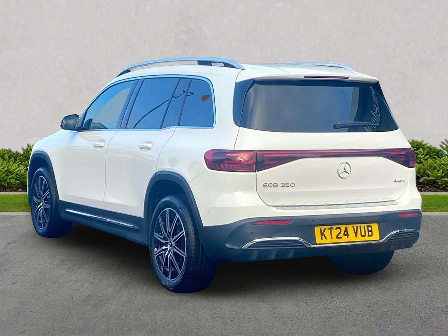 Used Mercedes-Benz EQB 2024 for sale - 77629400: Photo 2