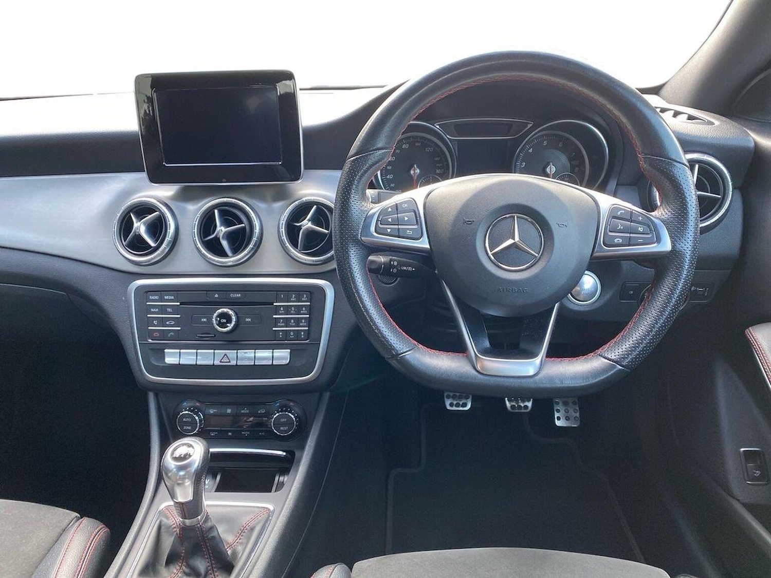 Used Mercedes-Benz CLA 2018 for sale - 76940500: Photo 9