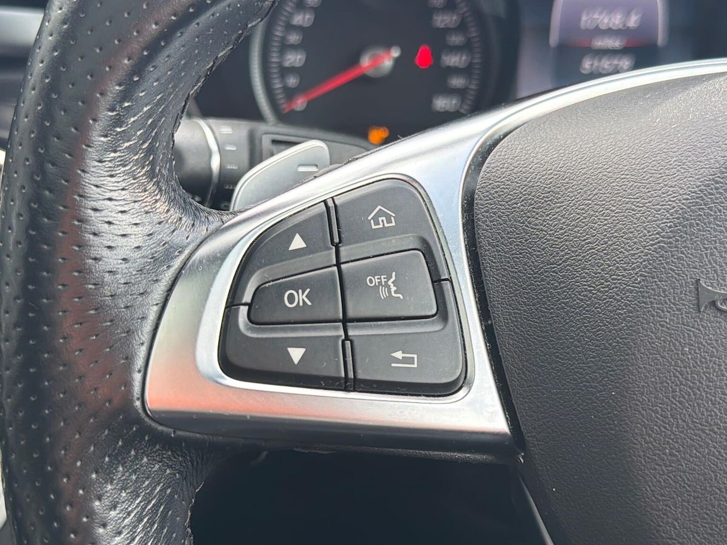 Used Mercedes-Benz GLC 2019 for sale - 76340617: Photo 21