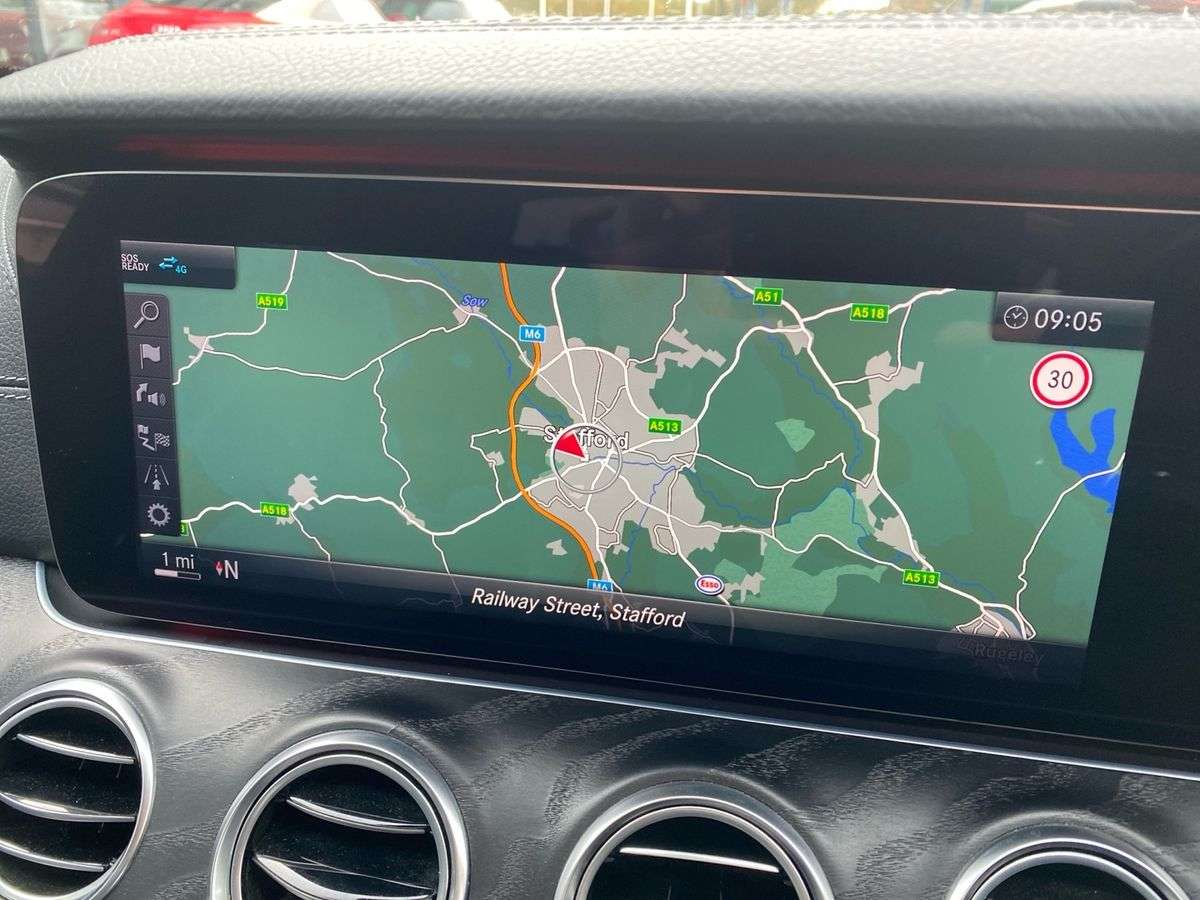 Used Mercedes-Benz E Class 2020 for sale - 78193197: Photo 11