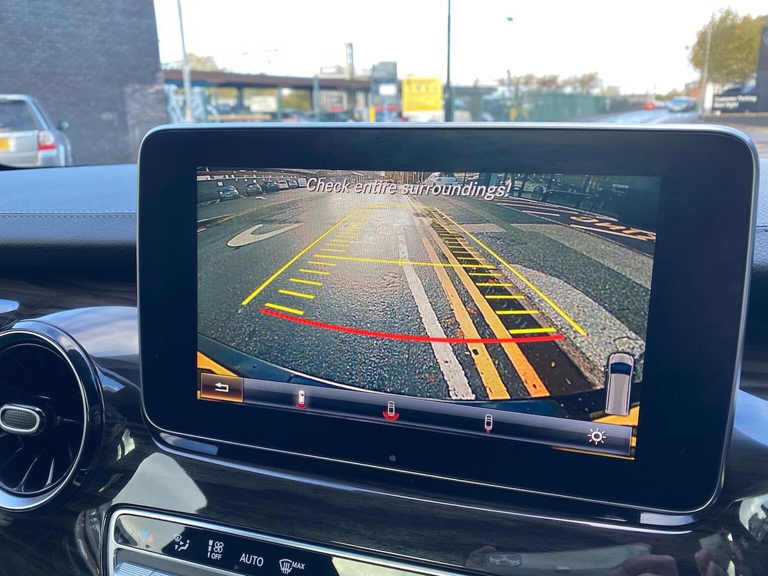 Used Mercedes-Benz V-Class 2021 for sale - 76436555: Photo 23