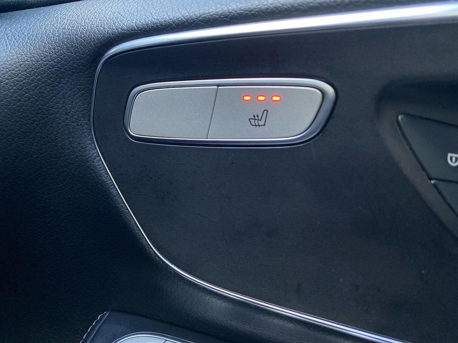 Used Mercedes-Benz V-Class 2021 for sale - 76436555: Photo 30